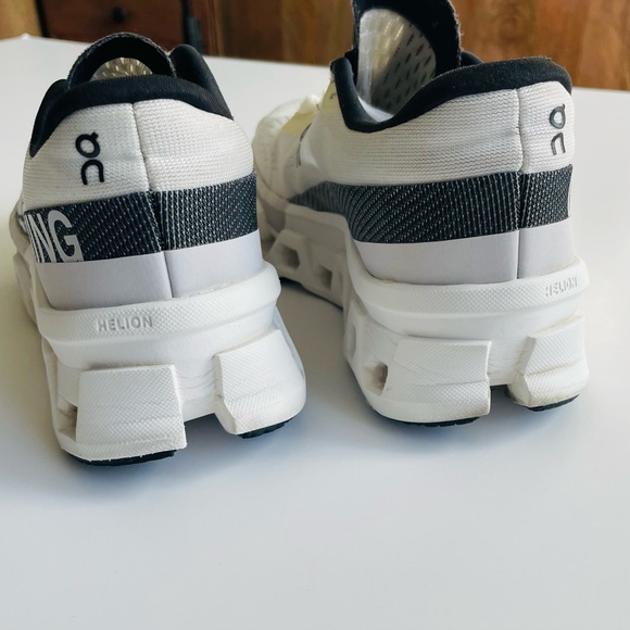 On Running women’s SIZE 6.5 Cloudmonster sneakers in black & white - Picture 6 of 12
